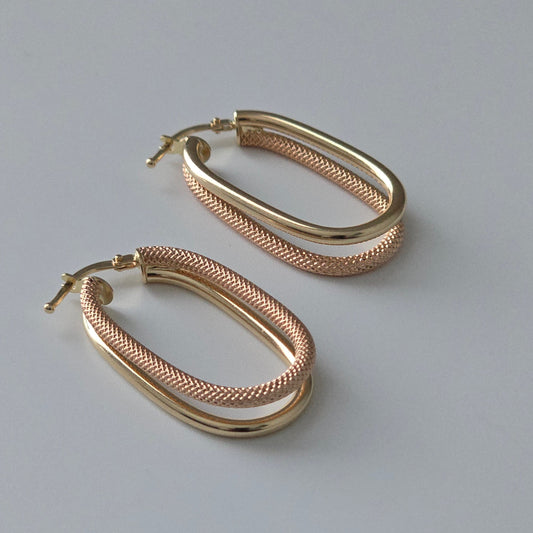 Two-tone textured hoop