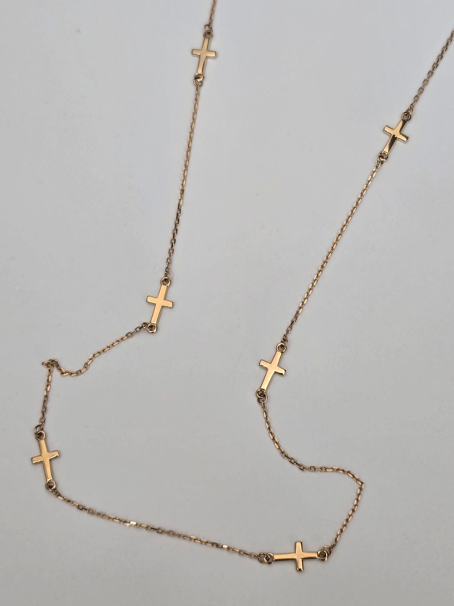 Dainty Cross necklace