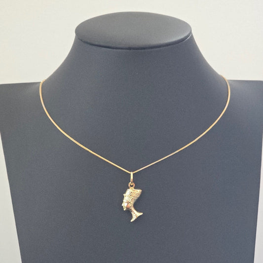 Nerfetiti pendant