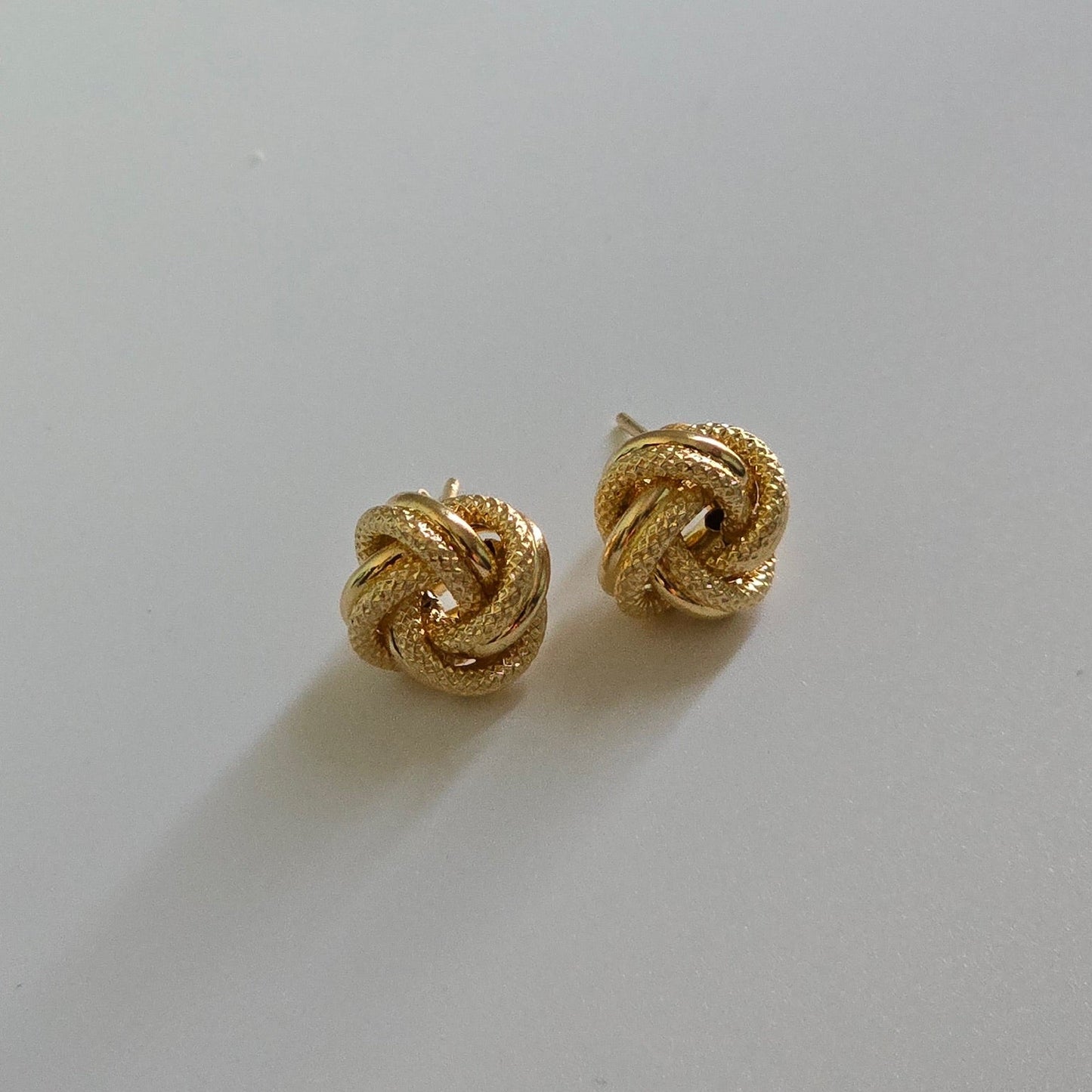 Textured Knot stud