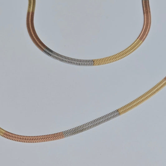 Three-toned lace necklace