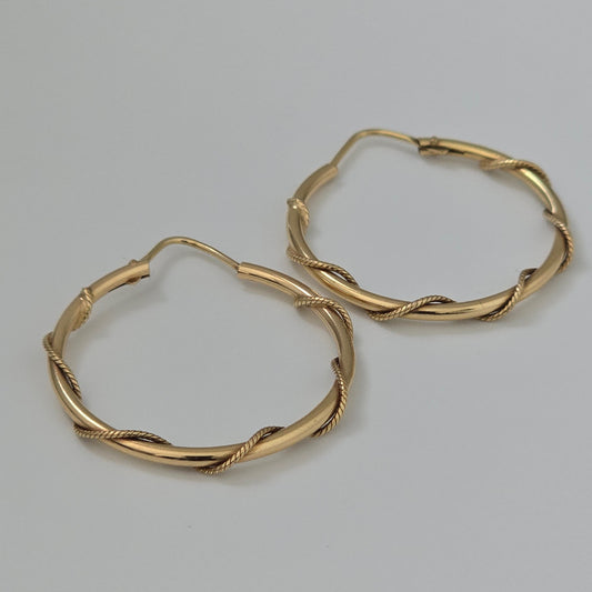 Twist hoops