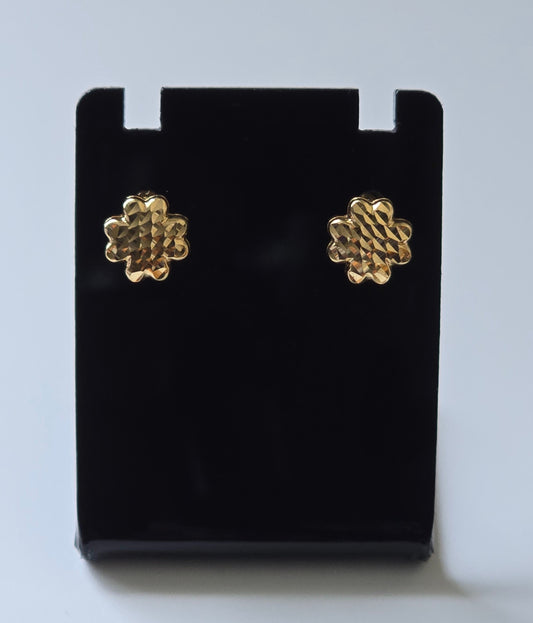 Bloom studs