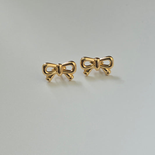 Bow Stud