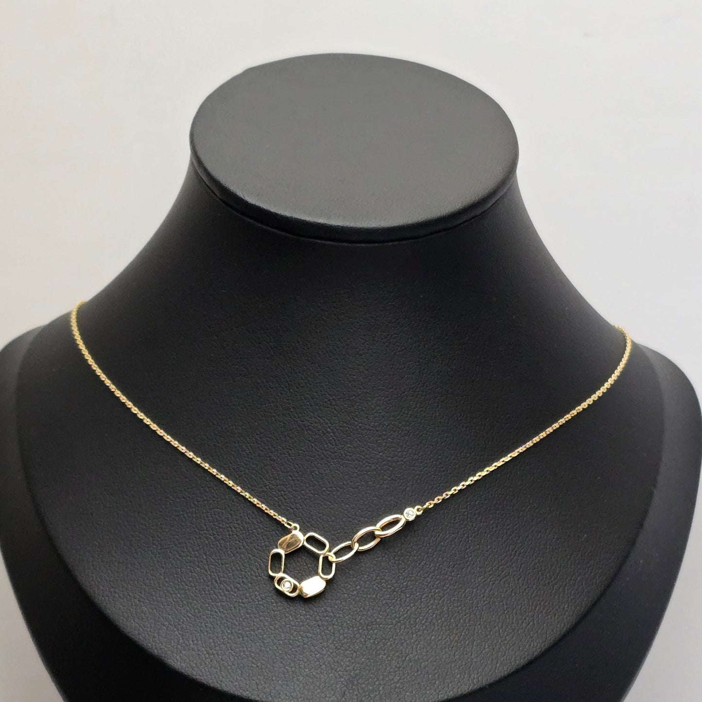 Halo link Necklace