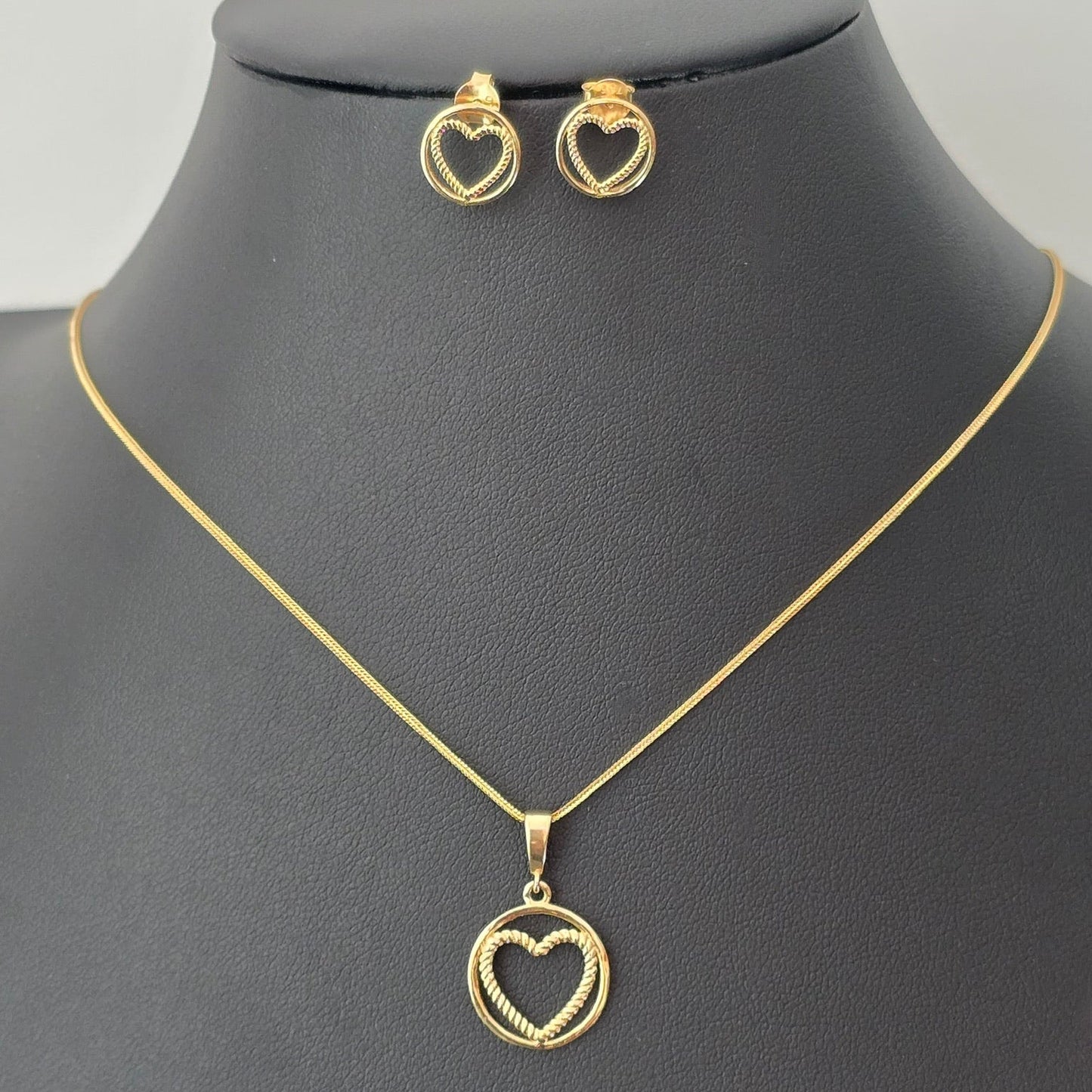Twisted heart mini set